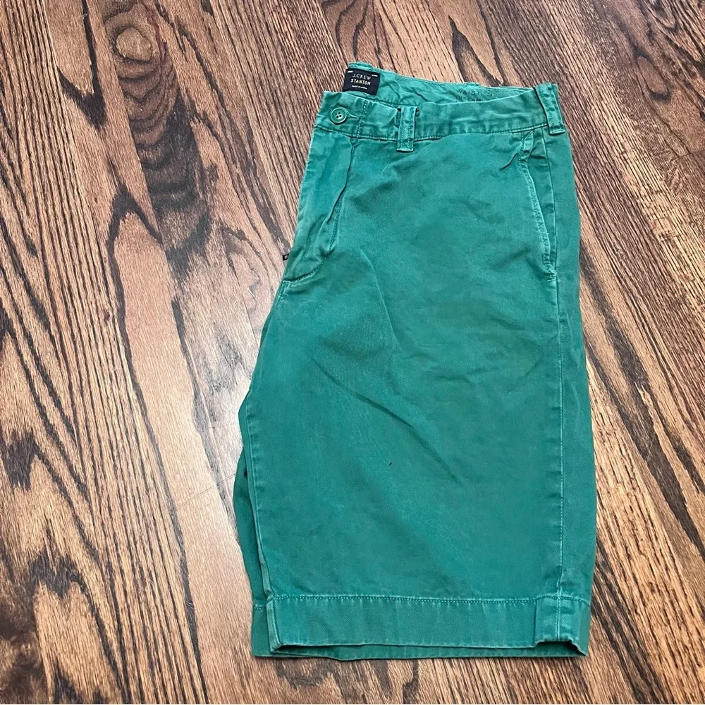 J. Crew Men's Classic Stanton Shorts 11” inseam Dark‎ Green Sz 35” Cotton Twill